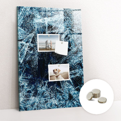 Magnetic memo board for kitchen A sheet of ice
